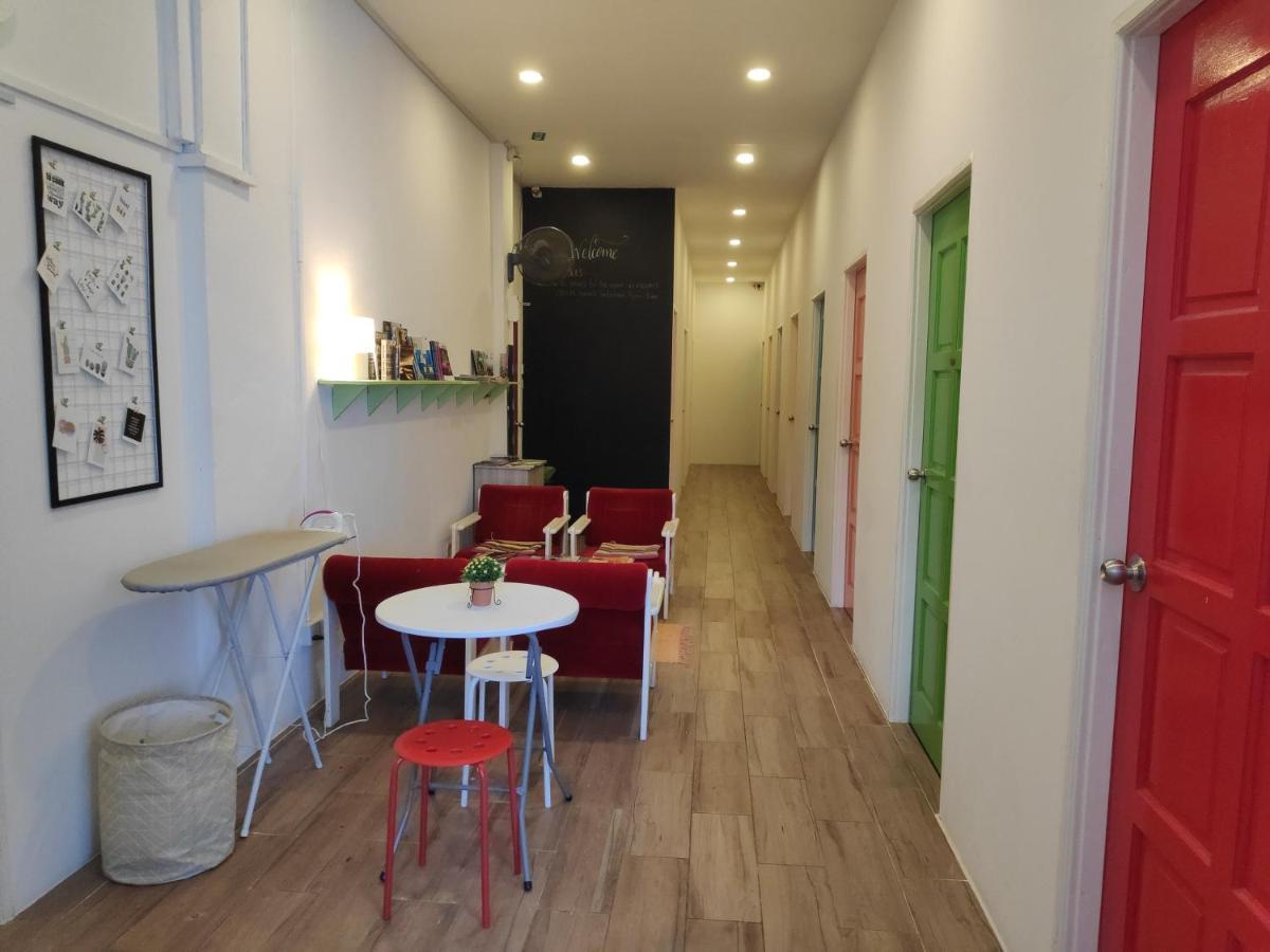 Ez Lodgings Kampong Gadong Exterior foto
