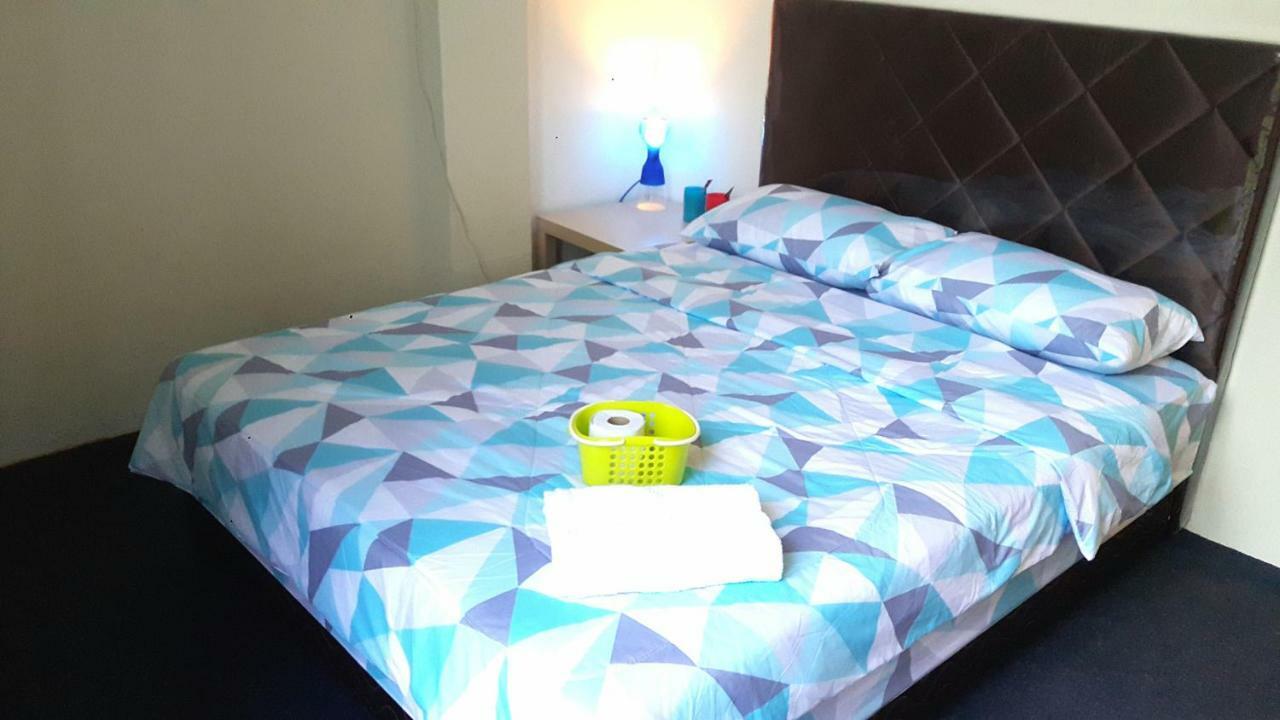 Ez Lodgings Kampong Gadong Exterior foto